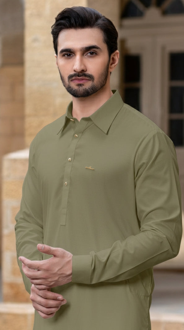 Pista Italian collar with hand golden button & signature badge Collar