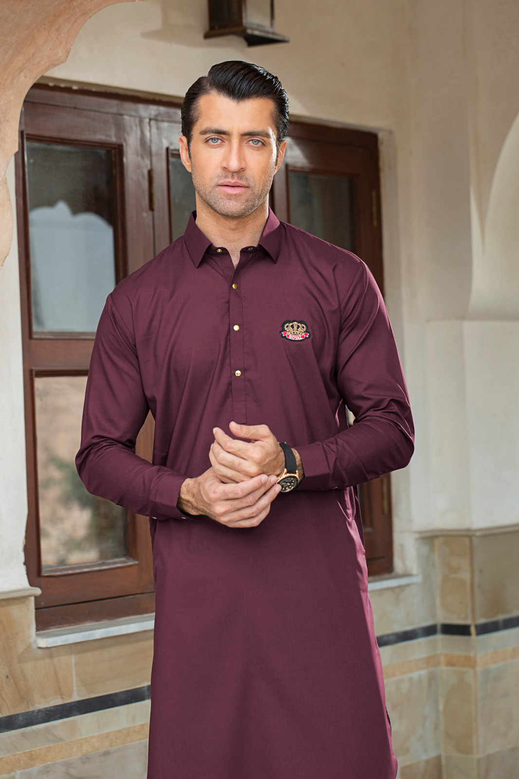 ROYAL COLLECTION WITH MOTIF STITCHED SUIT - Burgundy