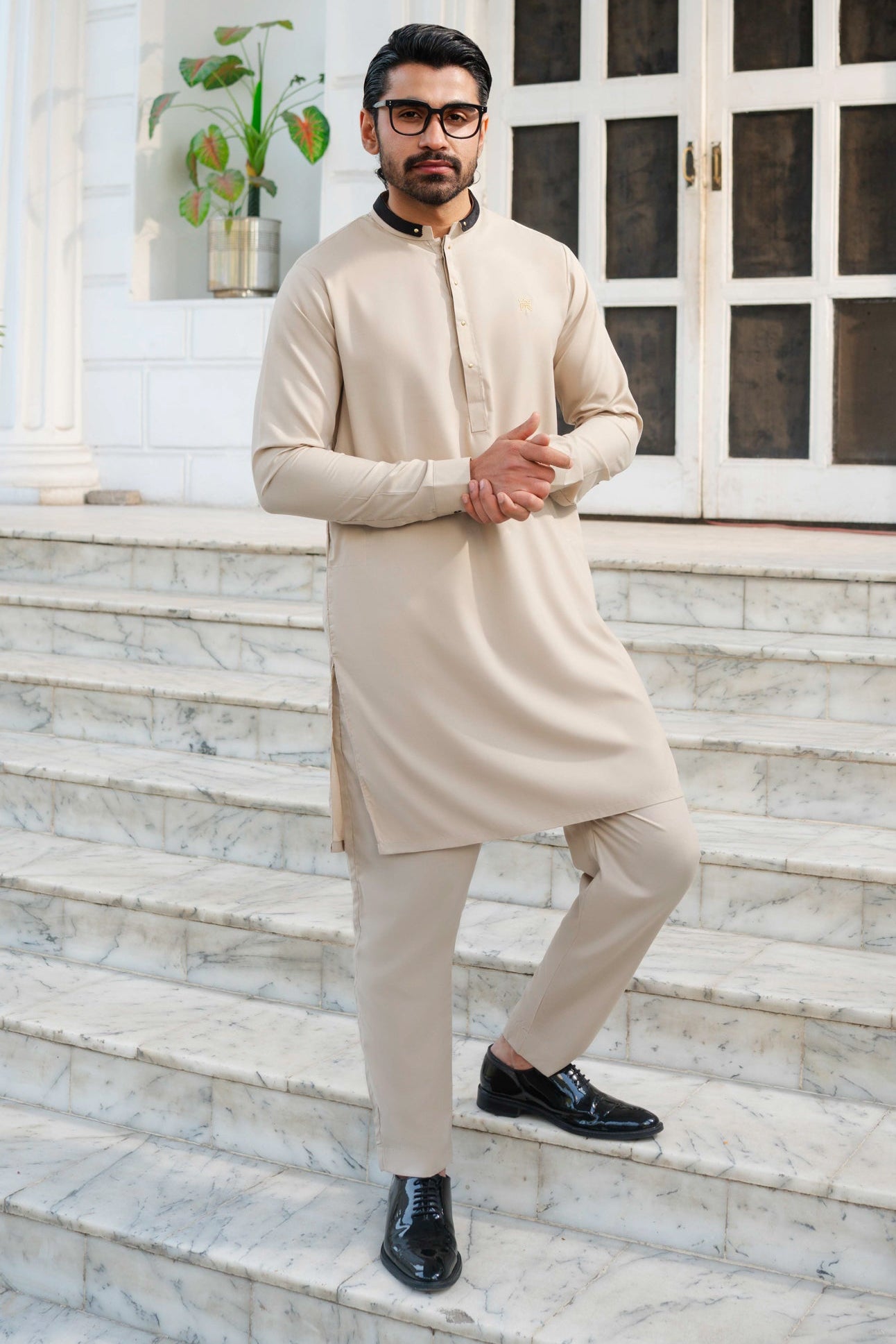 Velvet double ban & golden logo Kurta Trouser-Rich cream