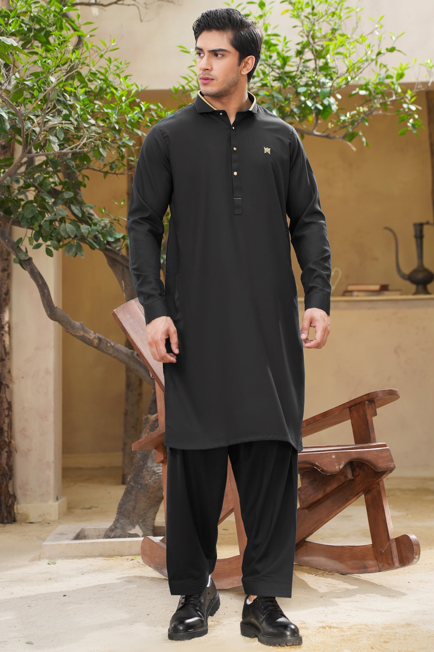 French Collar Stitched Suit with Logo - Black