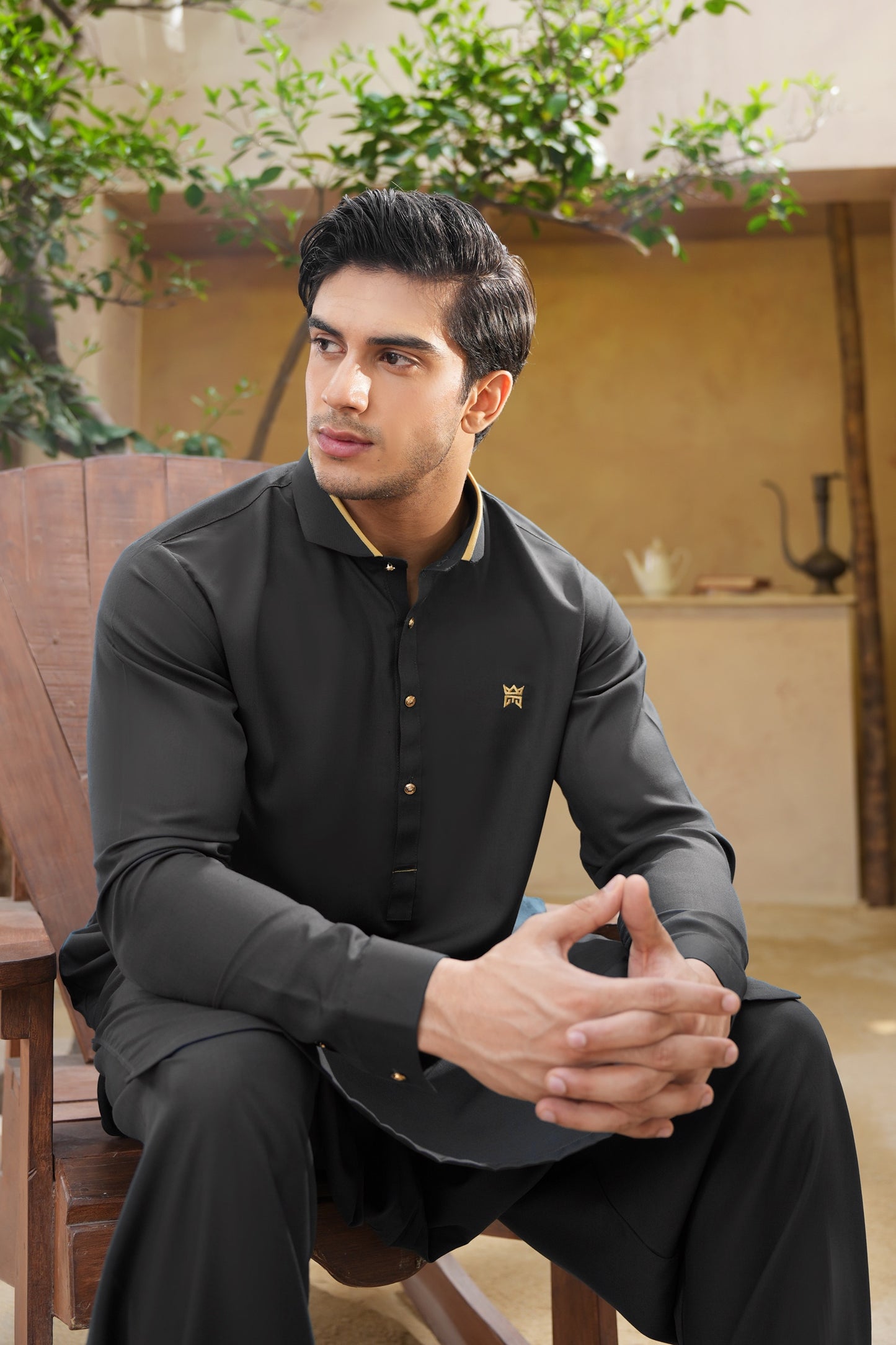 French Collar Stitched Suit with Logo - Black