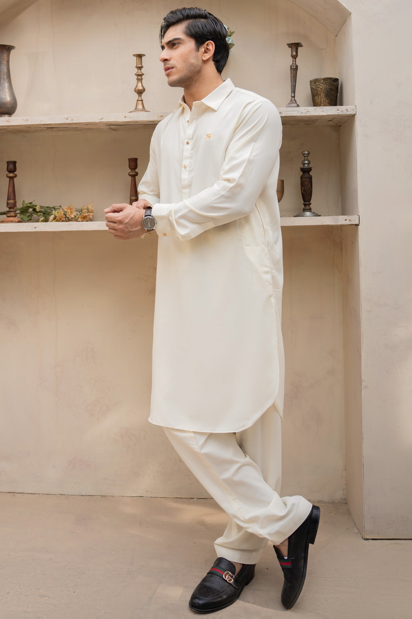 Small Logo Collection Stitched Suit - Egg white