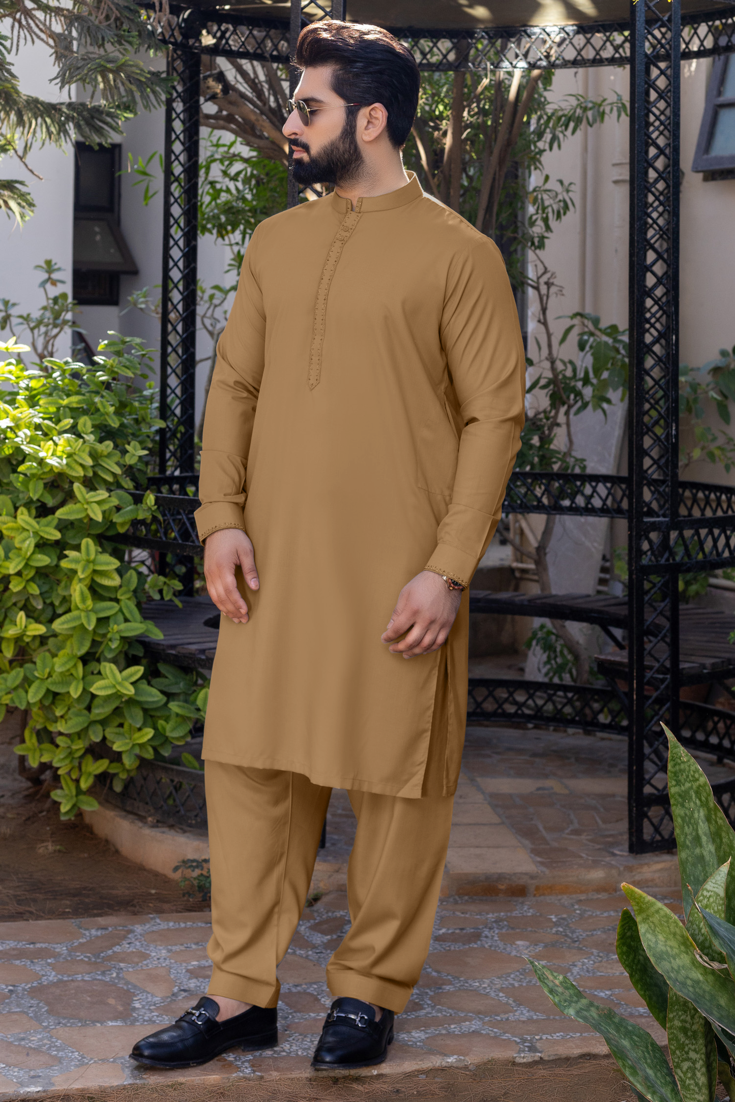 Hayyat Peach Golden Stitched Suit