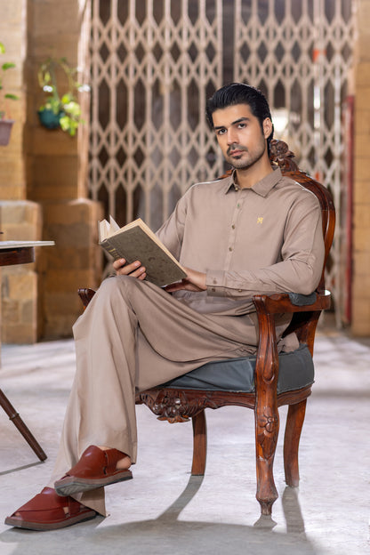 Ivory-cream gol gehra collar kurta with golden button, 1.5cm logo & farshi shalwar Collar