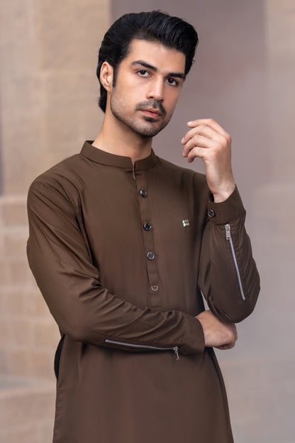 Chocolate-brown with metallic zips and coat metal button with badge and fake patti hook Ban